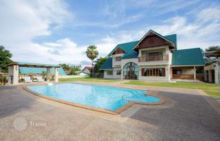 5-bedroom villa 2,060 m² in Chalong for $1,040,000