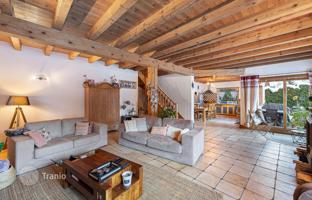 4-bedroom mansion 185 m² in Saint-Martin-de-Belleville for 1,795,000 €