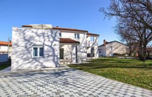 7-room house 290 m² in Ližnjan for 876,000 €