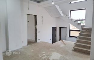 9-room house 737 m² in Bucharest for 869,000 €