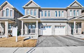 Terraced house – Scarborough, Toronto, Ontario,  Canada for C$1,084,000