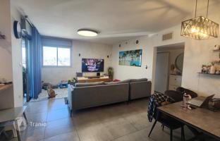 4-bedroom apartment 130 m² in Holon for $1,121,000