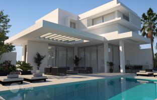 3 new villas in residential complex in Agios Tychonas for From 1,340,000 €