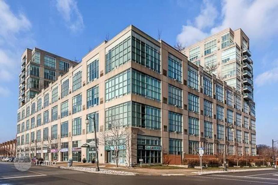 Apartment for sale in Etobicoke, Canada — listing 1972537