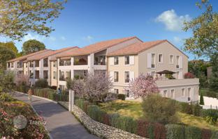 13 new flats in residential complex in Rognes for From 335,000 €