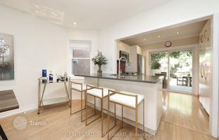 6-bedroom townhouse in York for C$1,167,000