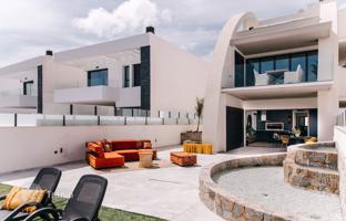 4-bedroom cottage 258 m² in Ciudad Quesada for 599,000 €