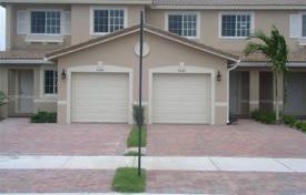 Townhome – Tamarac, Broward, Florida,  USA for $450,000
