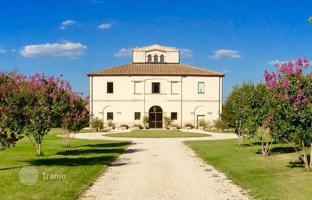 5-bedroom villa 724 m² in Montepulciano for 1,840,000 €
