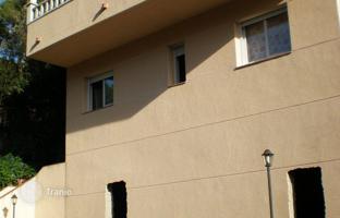 Two-storey villa with a swimming pool and a garage near the beach and the center of Lloret de Mar, Spain for 341,000 €