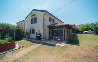 2-bedroom house 124 m² in Vrsar for 539,000 €