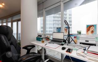 5-bedroom apartment in Dan Leckie Way for C$971,000