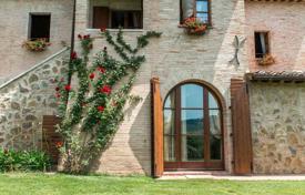 Montepulciano (Siena) — Tuscany — Rural/Farmhouse for sale for 1,190,000 €