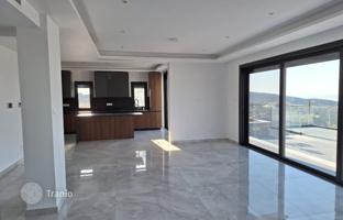 4-bedroom cottage 384 m² in Pareklisia for 1,800,000 €