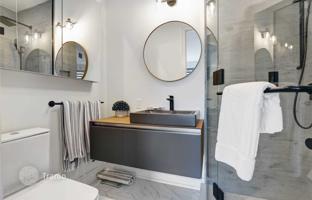 4-bedroom house in Old Toronto for C$2,630,000