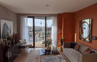 Two-bedroom apartment with a balcony and a parking space, Pimlico, London, UK for £1,130,000