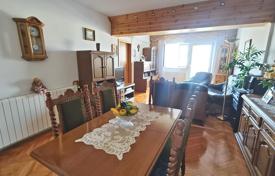 Malinska, semi-detached house with 3 residential units and a garden! for 630,000 €