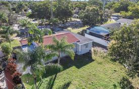 Townhome – North Miami, Florida, USA for $550,000