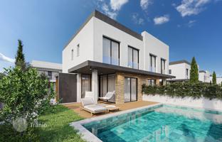 New complex of villas with swimming pools at 200 meters from the beach, Geroskipou, Cyprus for From 560,000 €