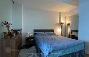 4-bedroom apartment in Simcoe Street for C$980,000