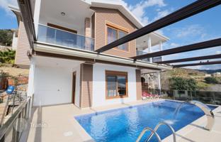 4-bedroom villa 210 m² in Demirtaş district for 21,656,000 TRY