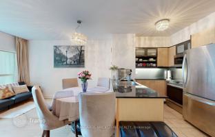 5-bedroom apartment in Blue Jays Way for C$813,000