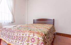 4-bedroom cottage in Khlong Toei for $3,060 per week