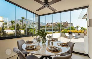 3-bedroom penthouse 276 m² in Marbella for 1,995,000 €