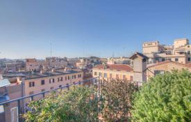 Penthouse close to Trevi Fountain for 3,200,000 €