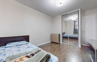 6-bedroom apartment in Etobicoke for C$709,000