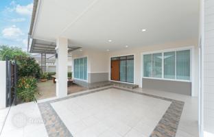 3-bedroom cottage 110 m² in Pattaya for $162,000
