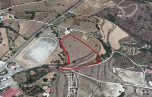 Land plot 13,044 m² in Polemi for 607,000 €