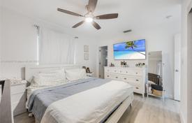 Townhome – Hollywood, Florida, USA for $545,000