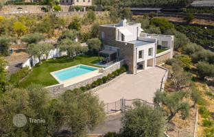 3-bedroom villa 449 m² in Liguria for 1,700,000 €