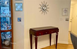 1-bedroom apartments in condo 83 m² in Hollywood for $265,000