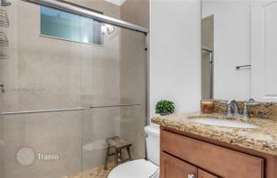 4-bedroom house 351 m² in Pembroke Pines for $945,000