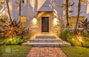 7-bedroom house 508 m² in Miami Beach for $7,450,000