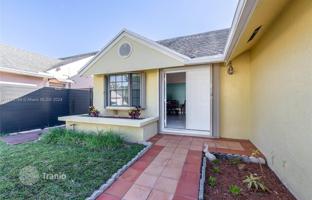 3-bedroom house 209 m² in West End for $635,000