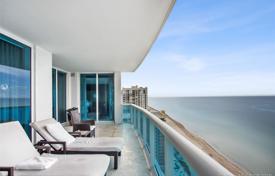 Elite apartment with ocean views in a residence on the first line of the beach, Hollywood, Florida, USA for $2,499,000