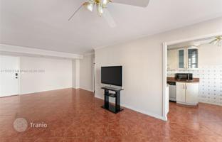 2-bedroom apartments in condo 118 m² in Sunny Isles Beach for $459,000
