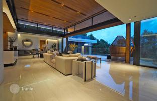 5-bedroom villa 1,247 m² in Sa Khu for $3,720,000