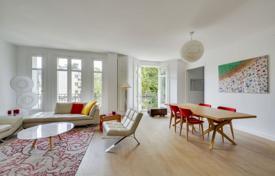 Comfortable apartments with a balcony and a parking, Neuilly-sur-Seine, France for 1,840,000 € Comfortable apartments with a balcony and a parking, Neuilly-sur-Seine, France for 1,840,000 €