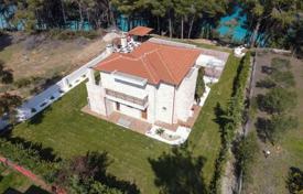 Three-storey villa with two pools on the beachfront in Kassandra, Macedonia and Thrace, Greece for 800,000 €