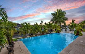 Townhome – Fort Myers, Florida, USA for $800,000