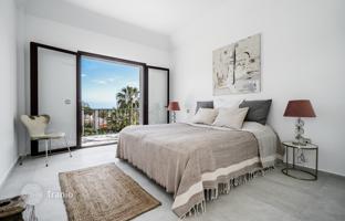 5-bedroom villa 441 m² in Marbella for 2,595,000 €