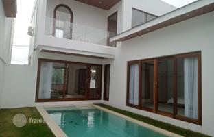 2-bedroom villa 160 m² in Balangan beach for $232,000