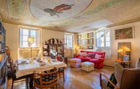 Elegant apartment in the heart of Florence for 650,000 €