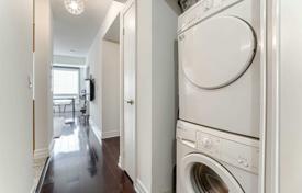 Apartment – Scollard Street, Old Toronto, Toronto,  Ontario,   Canada for C$806,000