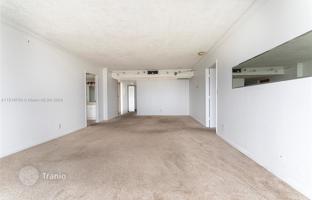 2-bedroom apartments in condo 110 m² in Miami for $409,000