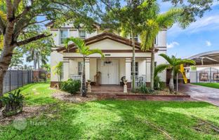 5-bedroom house 311 m² in Miami for $895,000